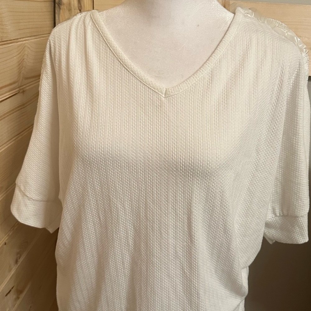 Absolutely Famous White Ribbed Short Sleeve T-Shirt